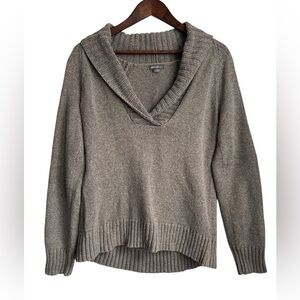 Eddie Bauer Knit Gray Toned Woman’s Sweater - SZ: Large